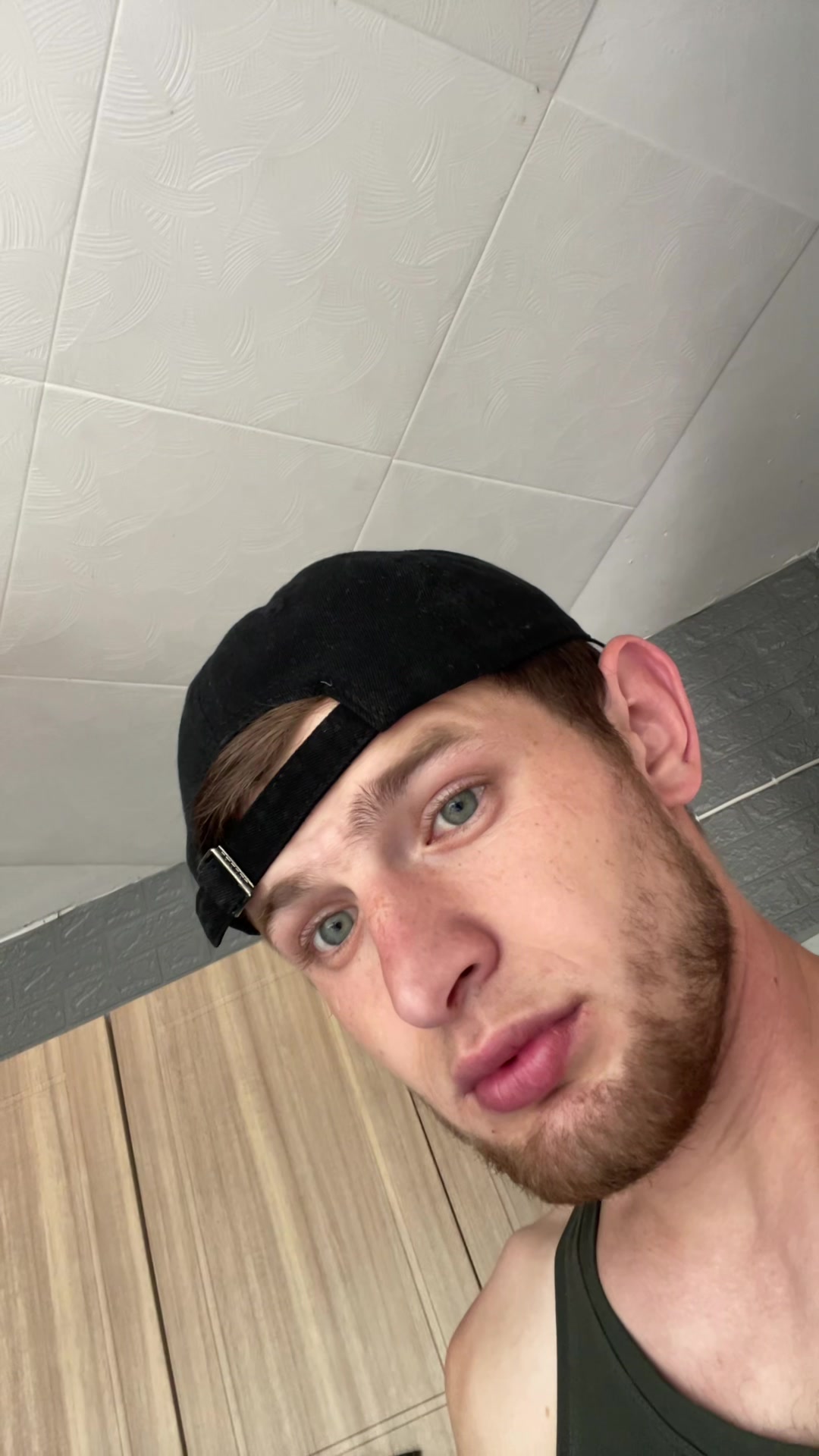 @hzzz.diiii