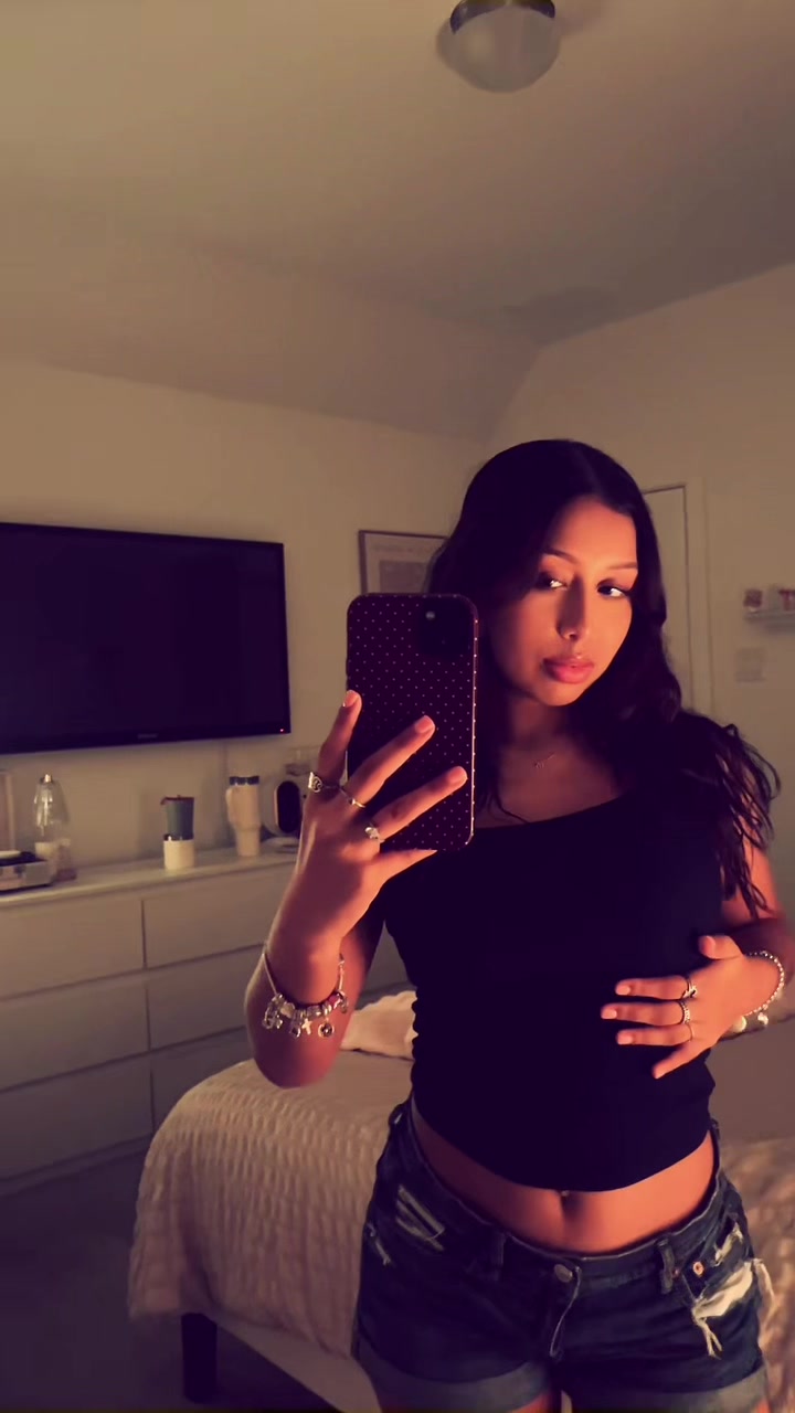 @ally marie🌺