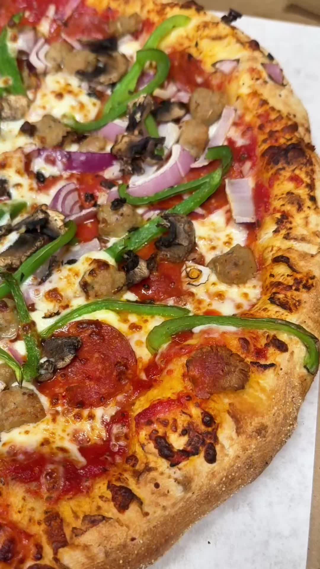 @PikeysPizza