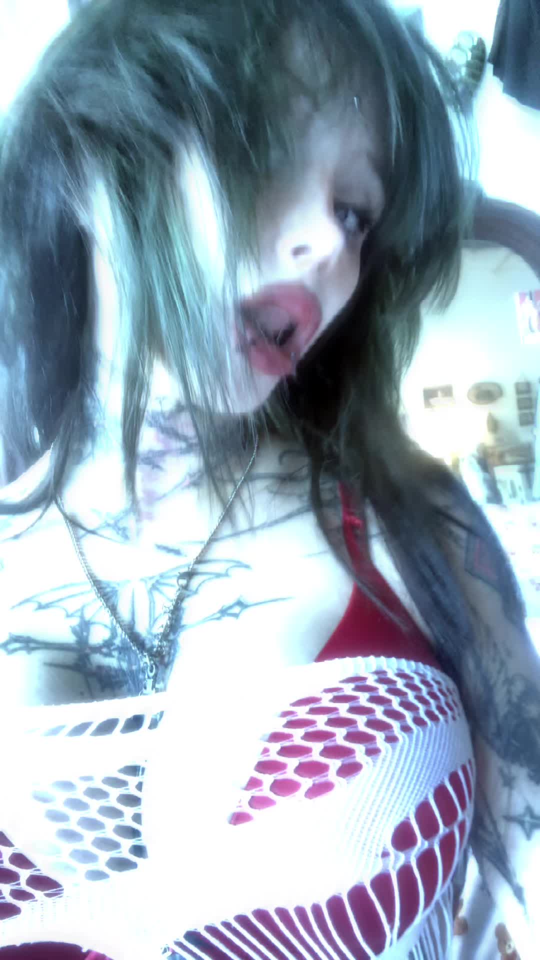@zommmbri