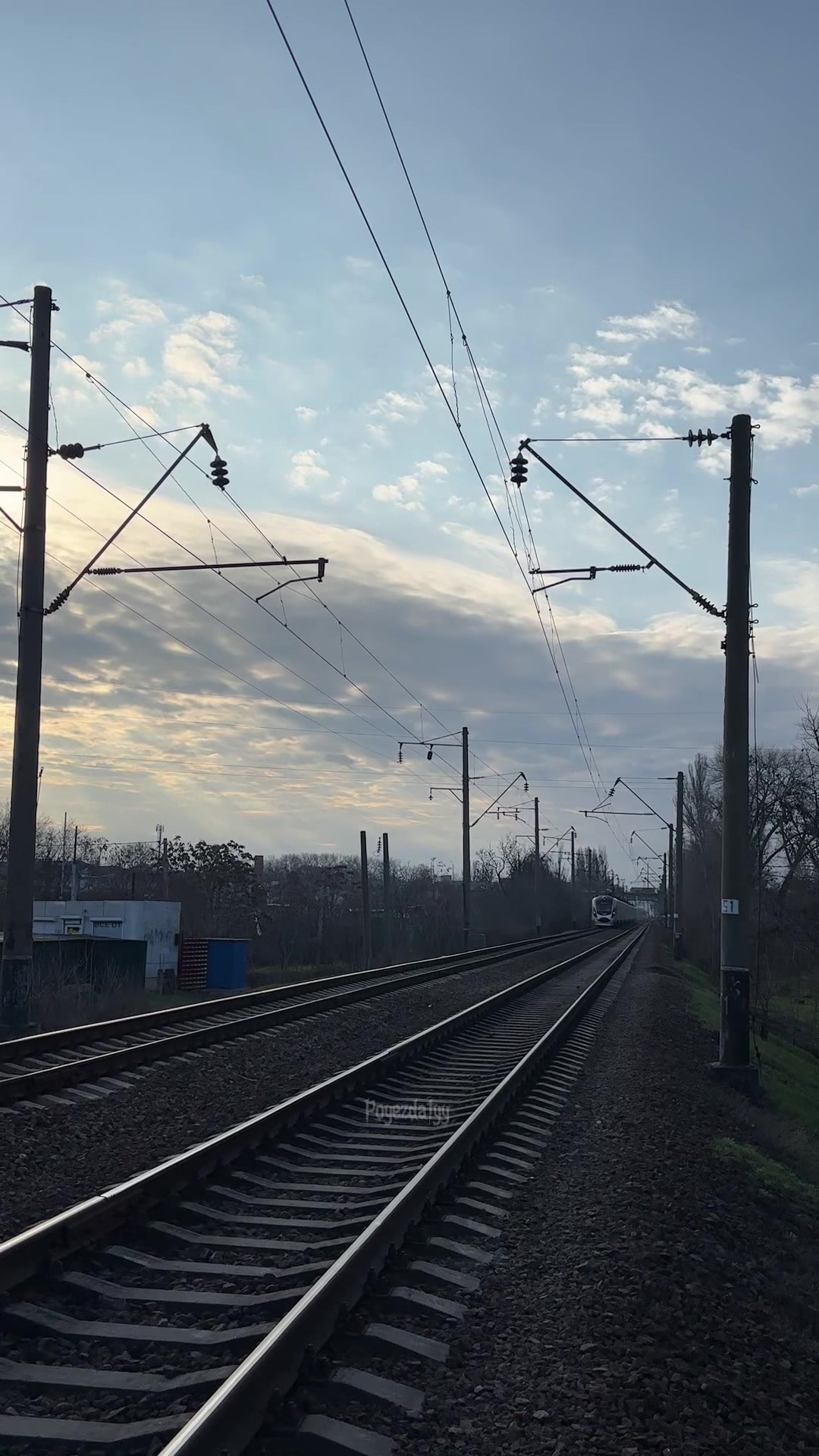 @𝙿𝚘𝚢𝚎𝚣𝚍𝚊𝚝𝚢𝚢🚂🇺🇦