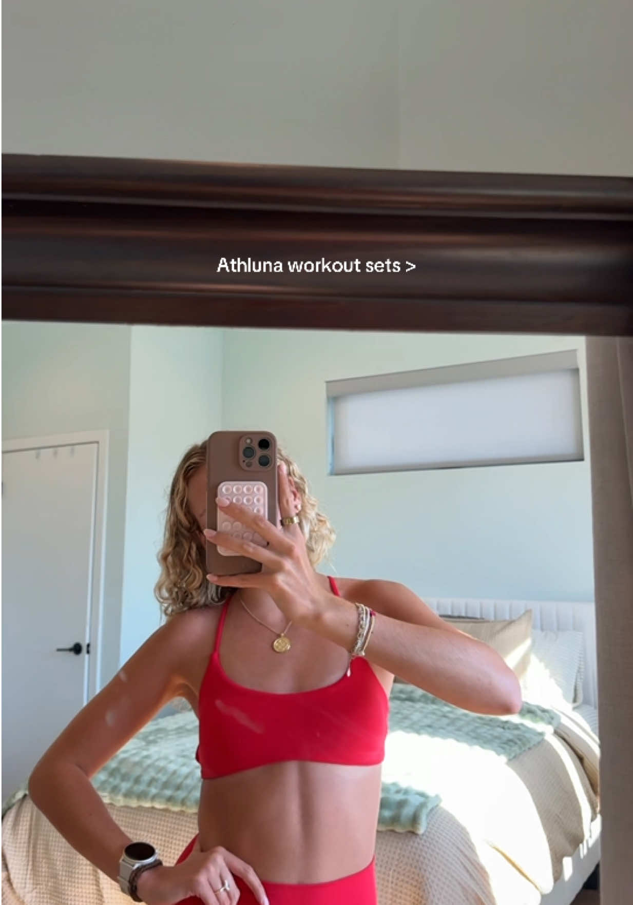 @kylieehughess