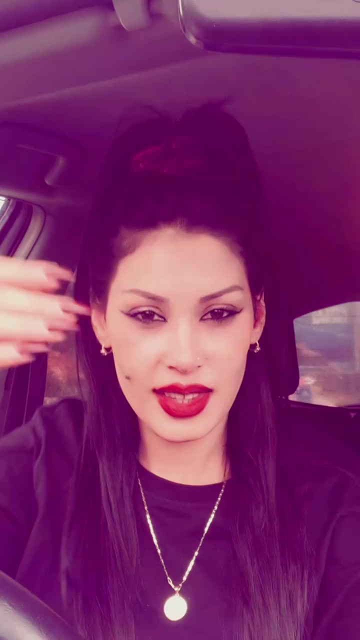 @Xhulia Rrapaj