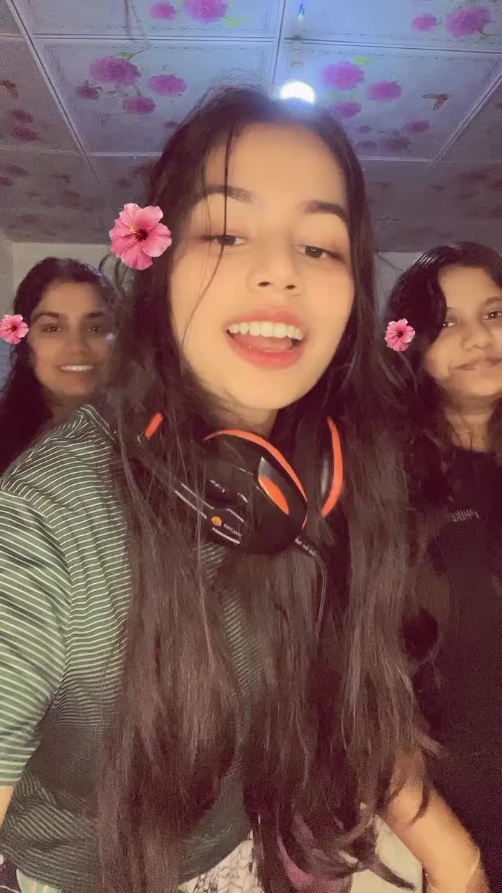 @Aksha_kapugedara