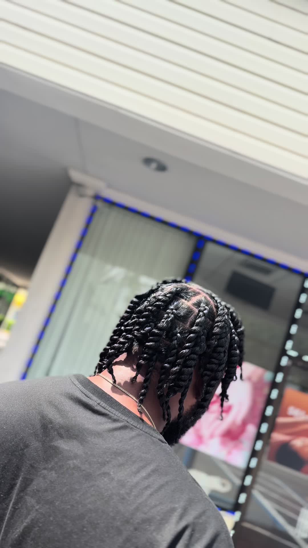 @Vavaa Satisfaction Beauty Bar