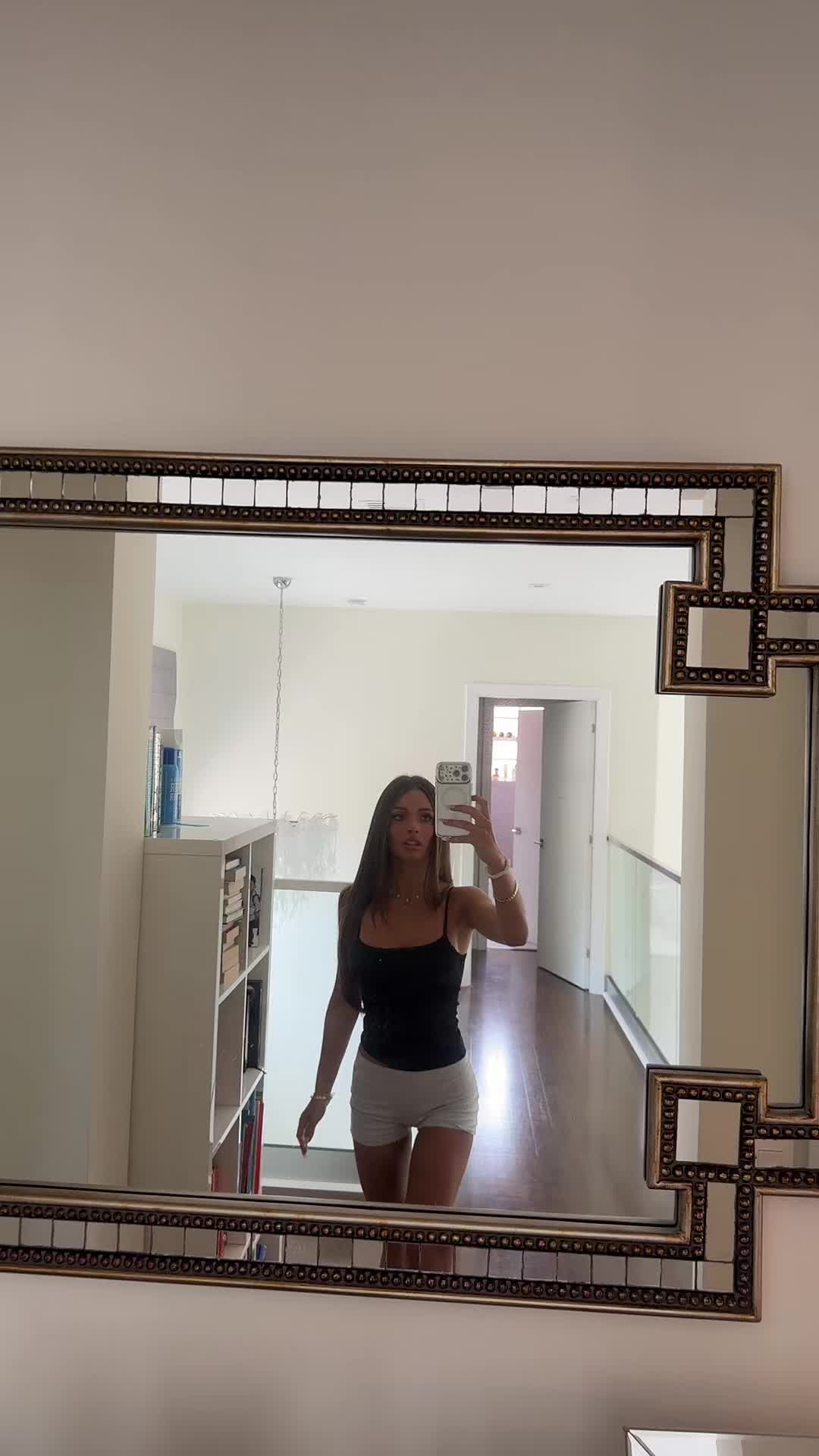 @sophiaegozi