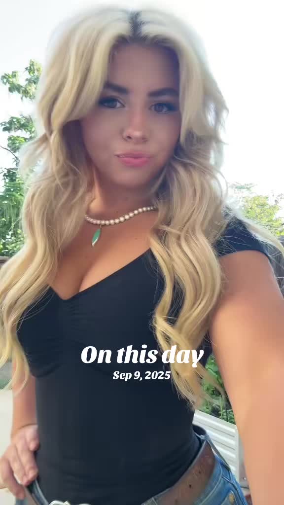 @Valianna Rose