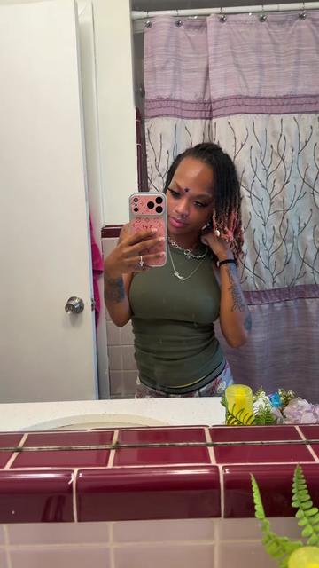 @Naee B 💲