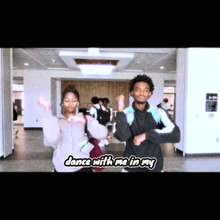 @Giggles 🤭