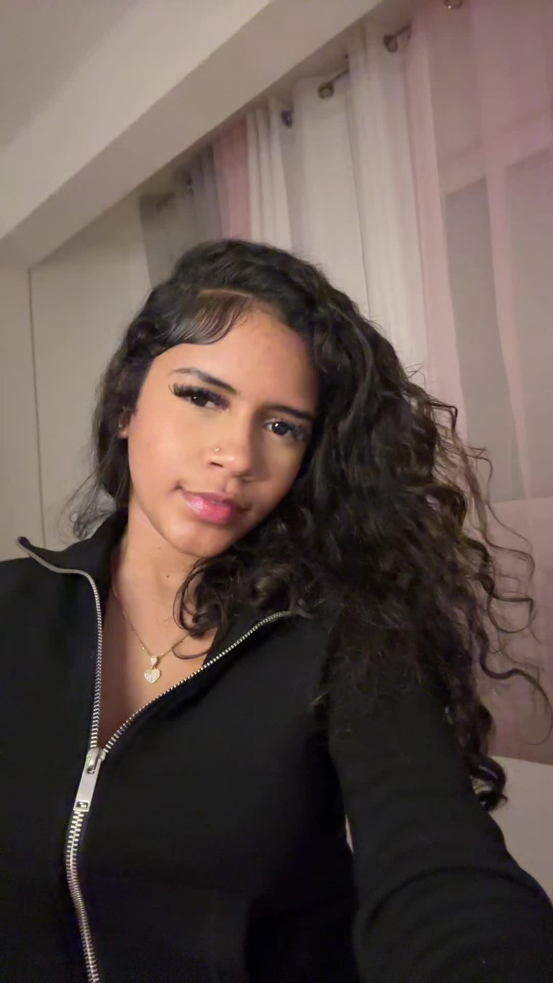 @𝓓𝓮𝓷𝓲𝓼 𝓑𝓻𝓮𝓪𝓪 💕