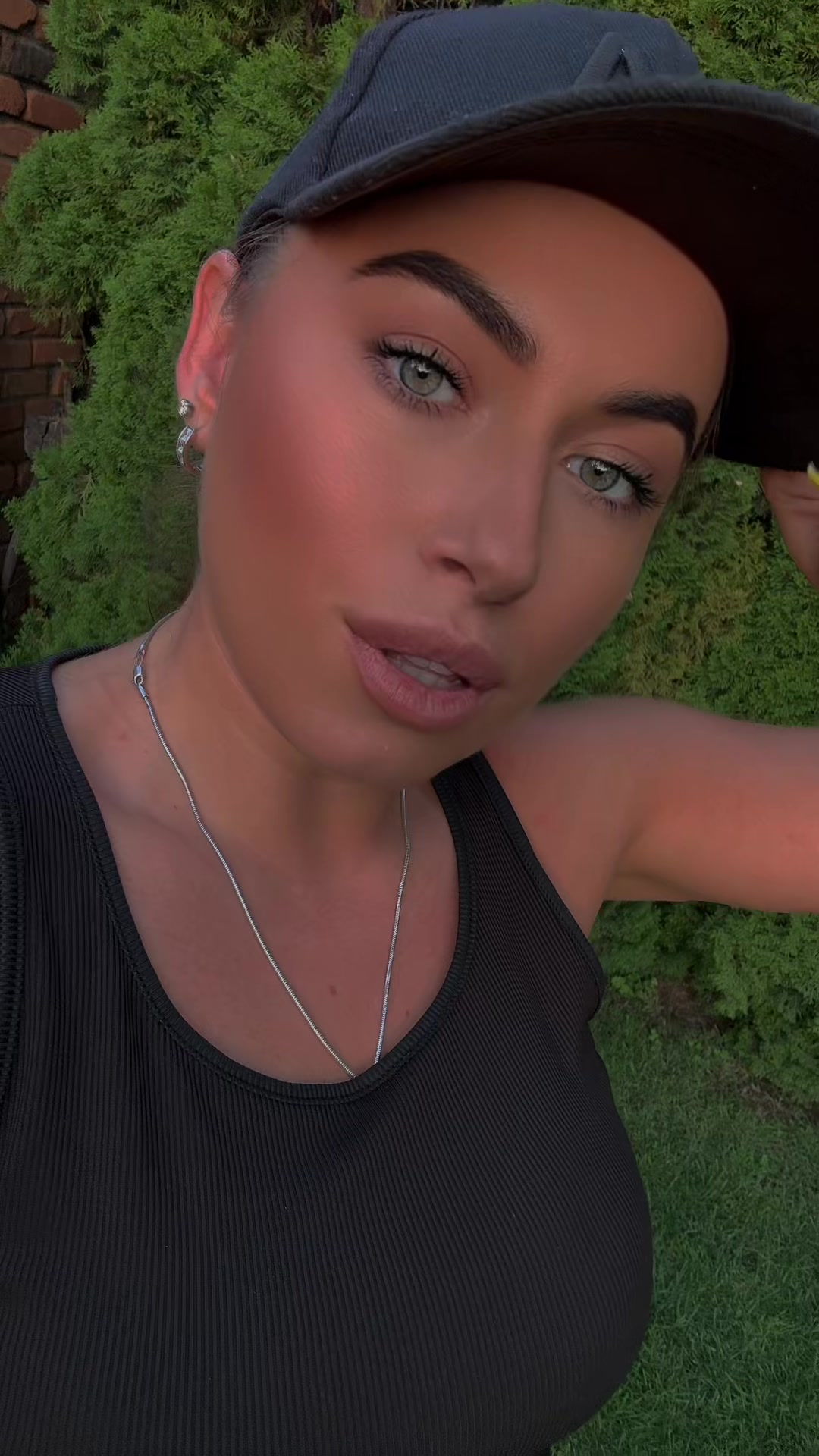 @Аделіна