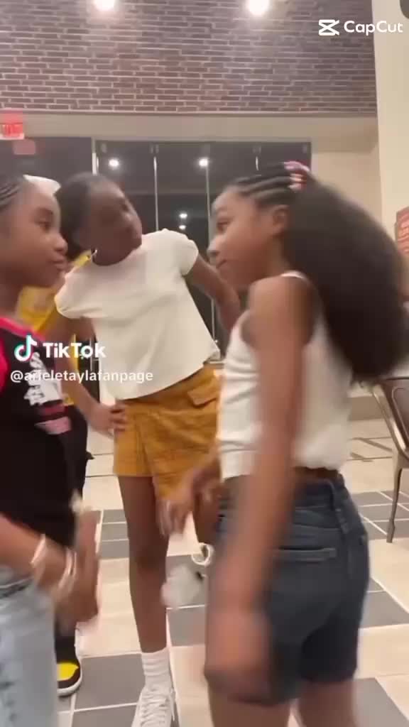 @lanilove_