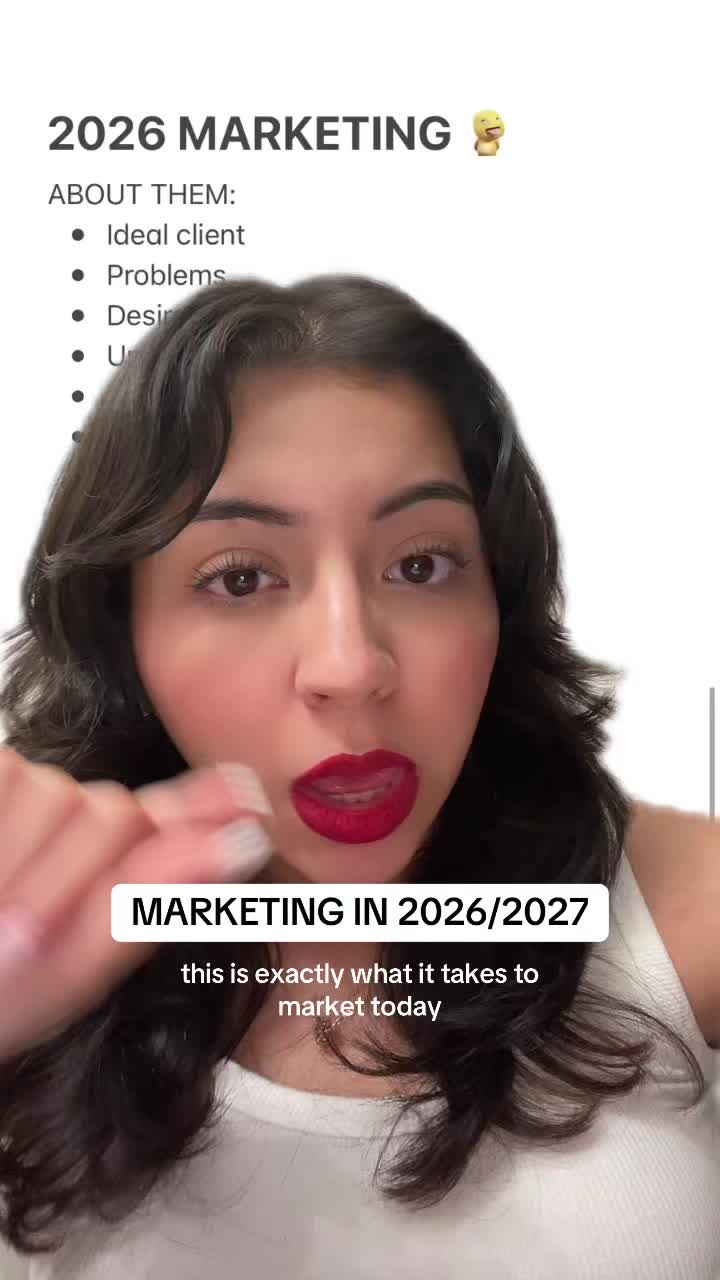 @Vanessa ➺ Marketing + Sales