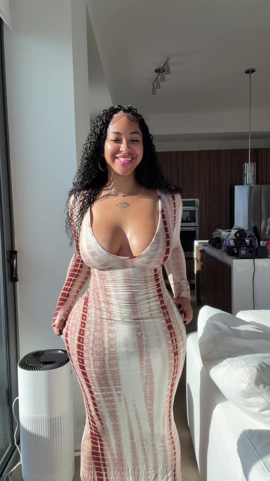 @Missskaylax