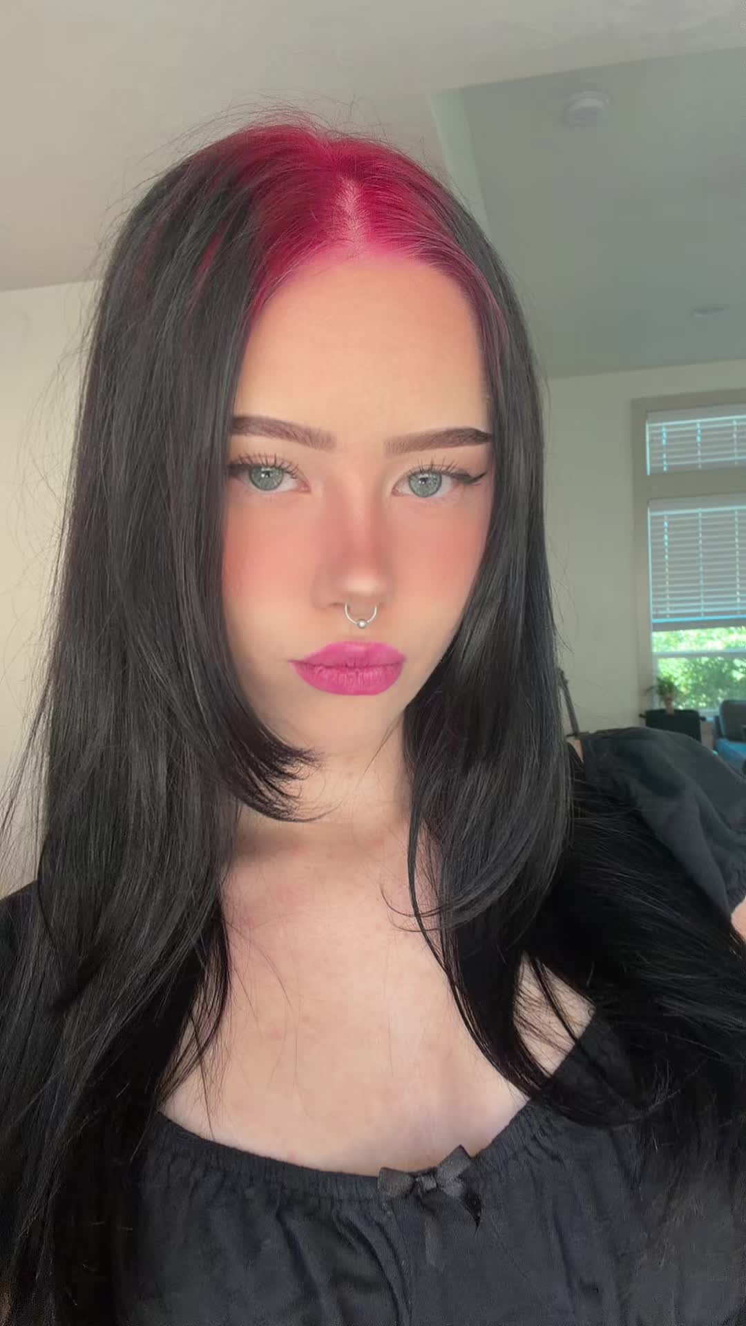 @Kiara🕸️