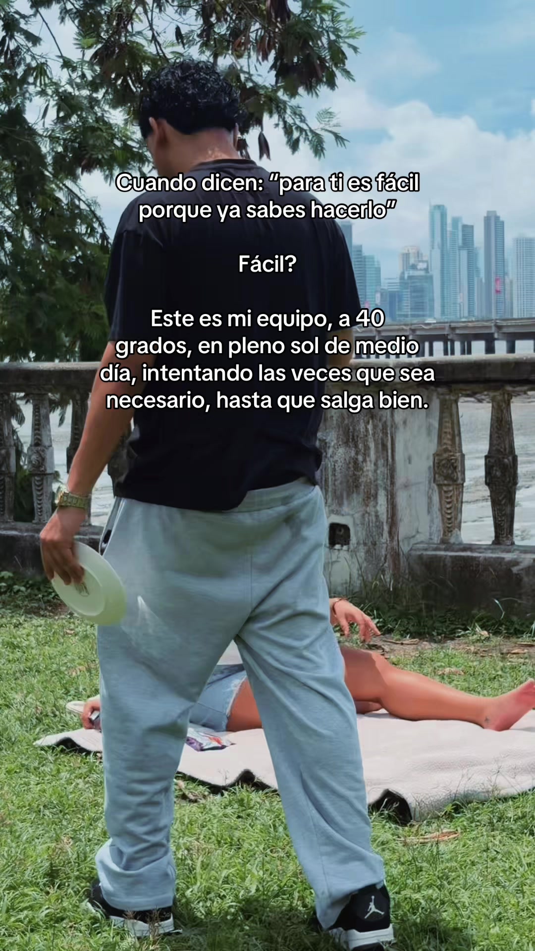 @Laliconsumelocal