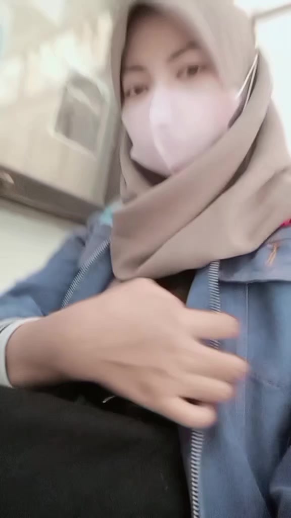 @Dari Kontak Anda