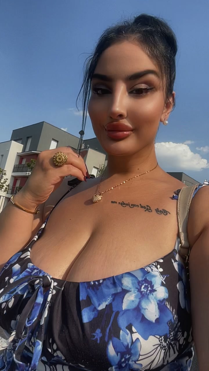 @Nesrine 🌸🐆