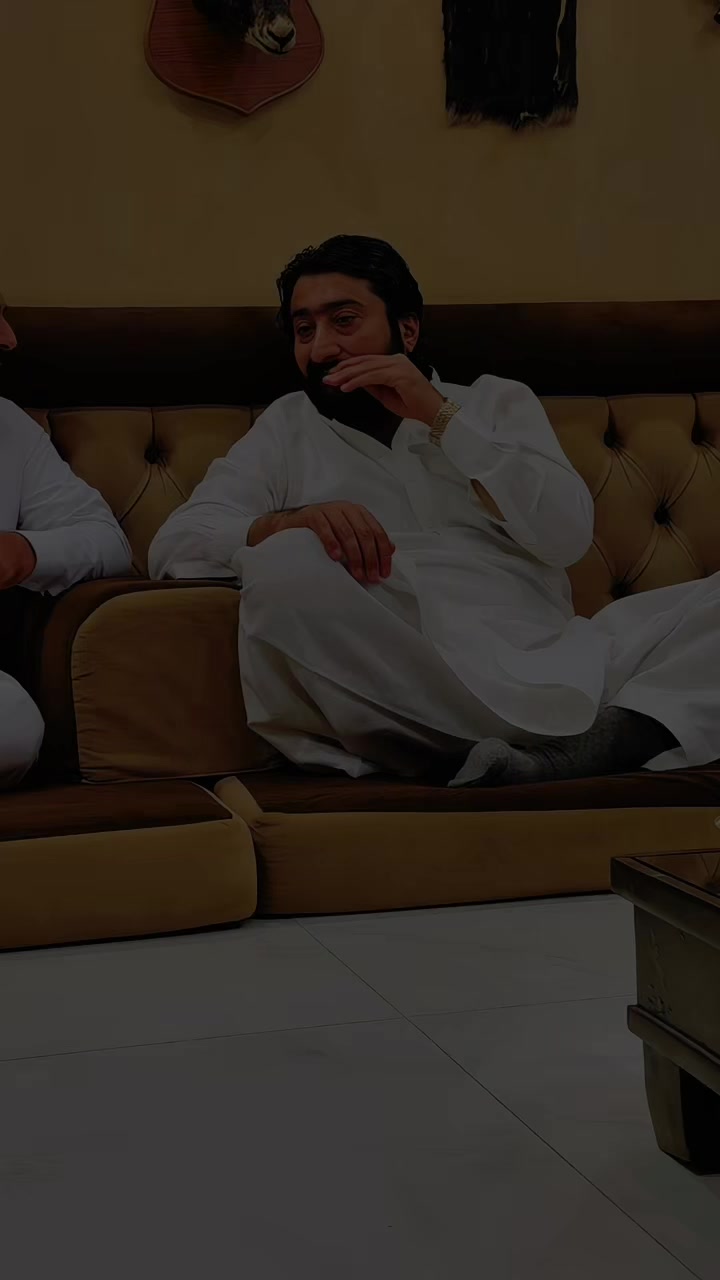 @️Haseeb Khan 💫