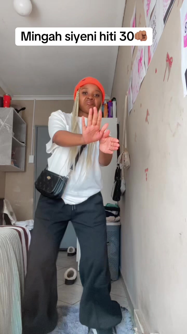 @khumeshna Nxumalo