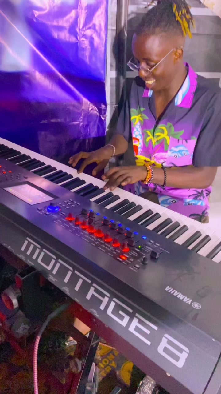 @Boni on the keyz