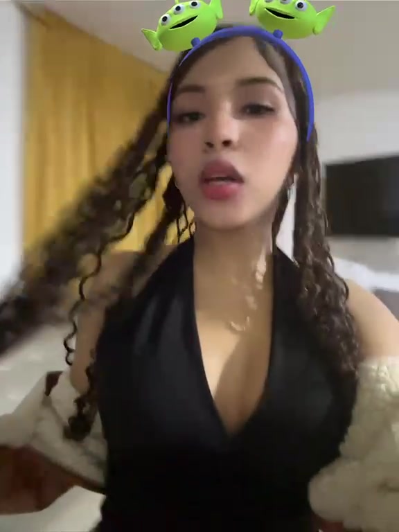 @Camila