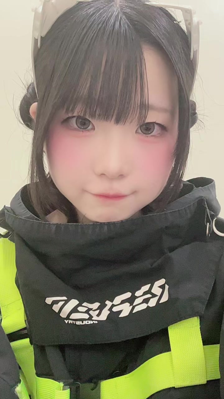 @猫田れな