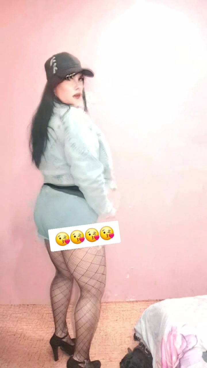 @жгучая брюнетка 😜😜😜😜