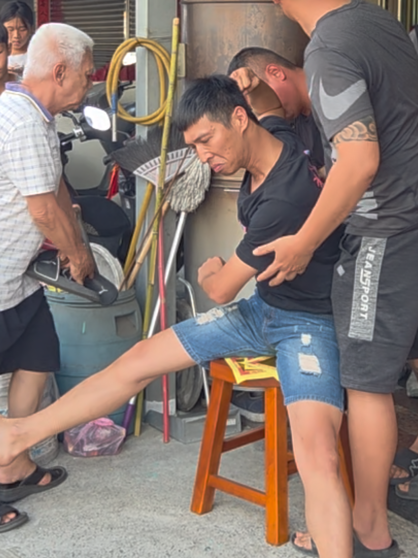 @帥哥跑廟會