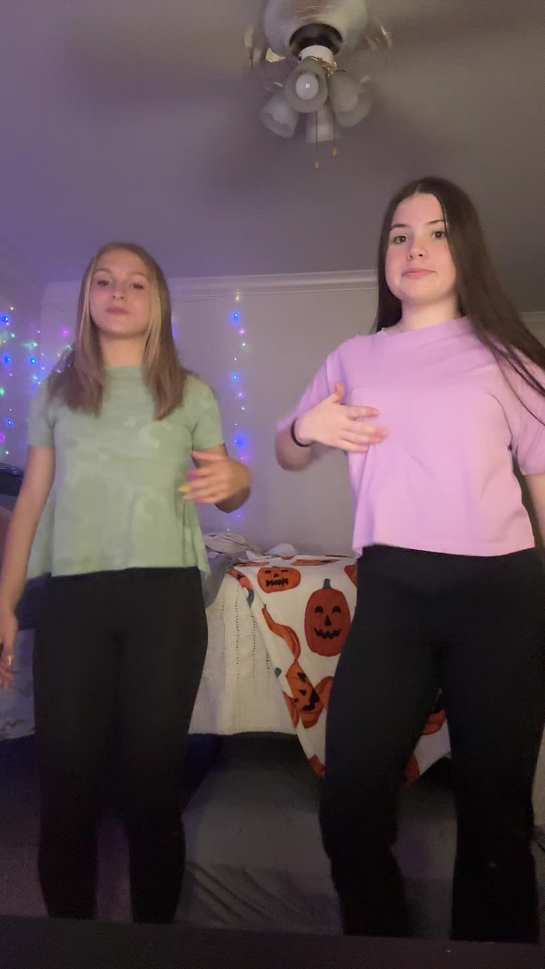 @HeyheyitsLivi