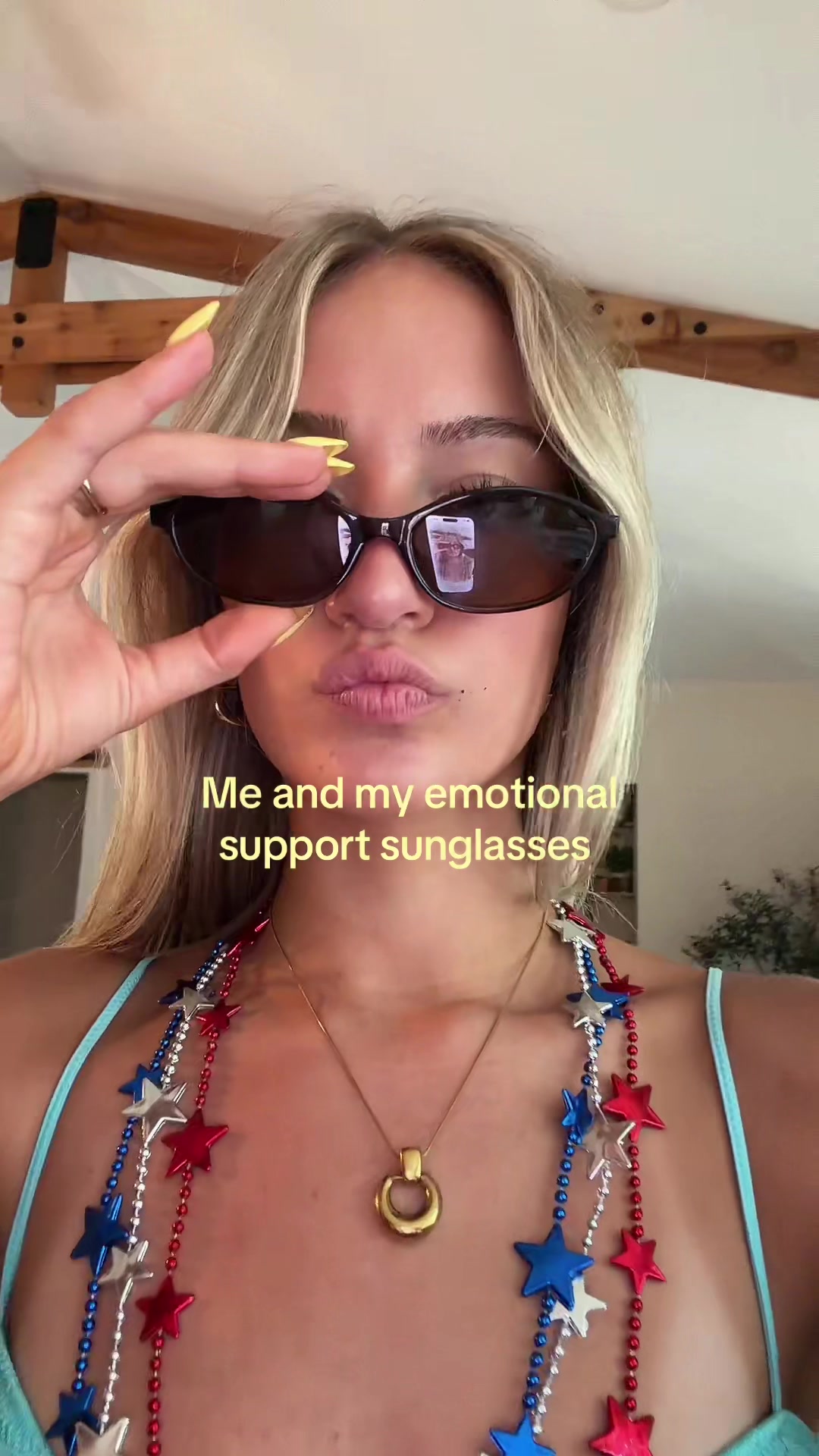 @caitlynnavery