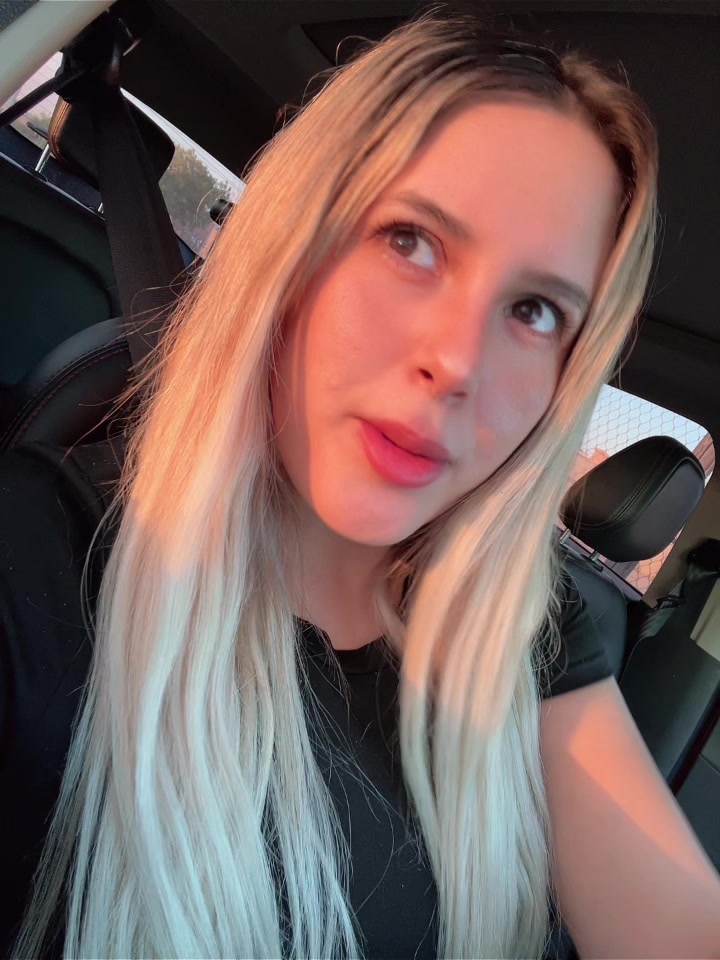 @Melina Hp👑🖤