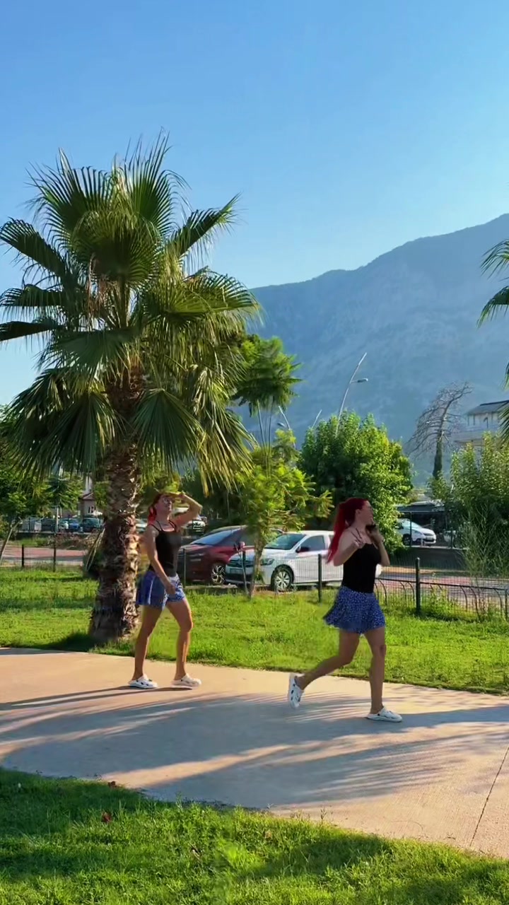 @Elena_⭐️