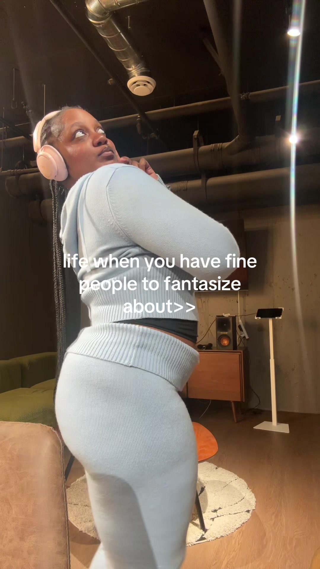 @audreypleasee