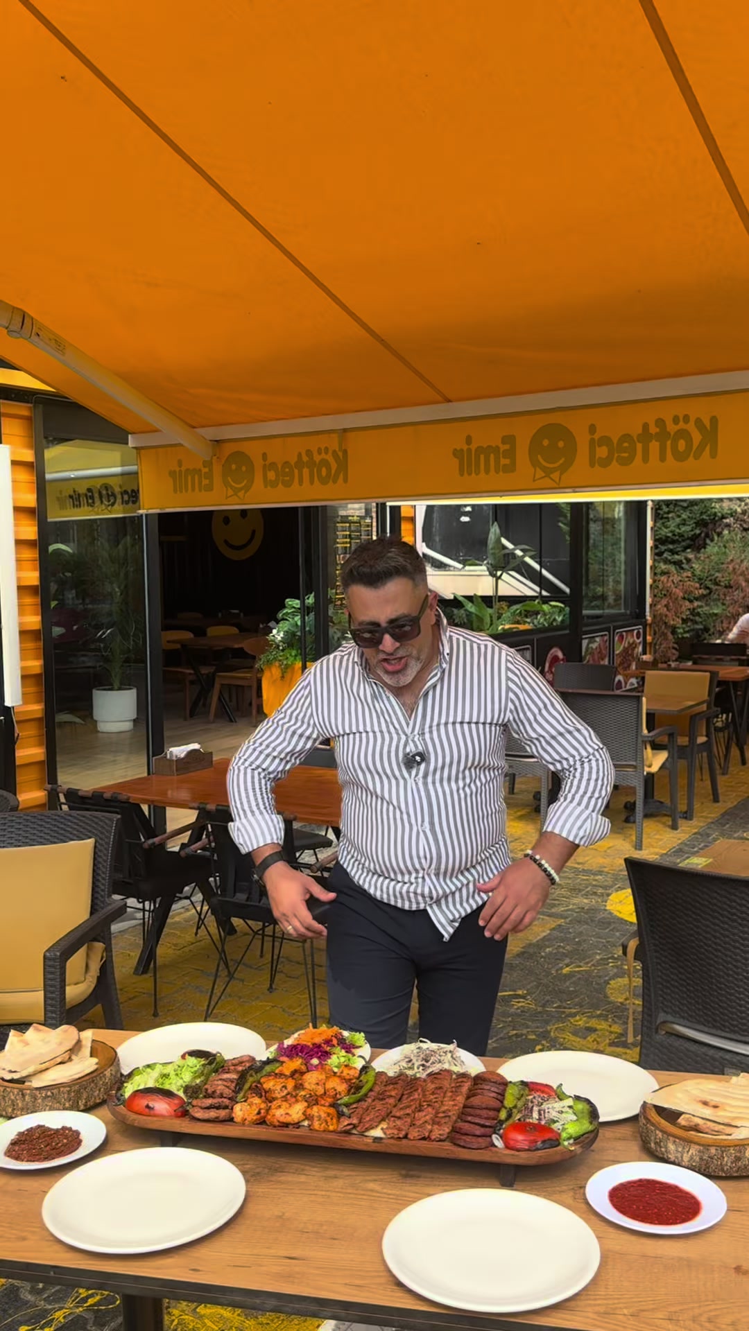 @KÖFTECİ EMİR & EMİR BURGER