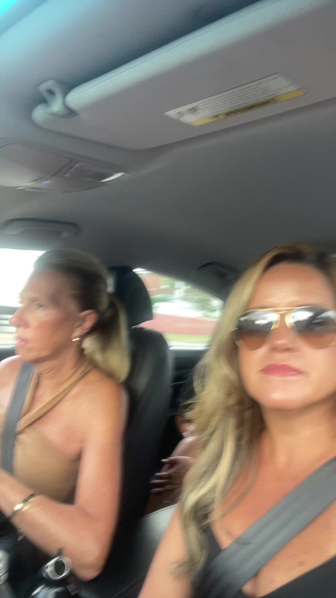 @gabyroura1210