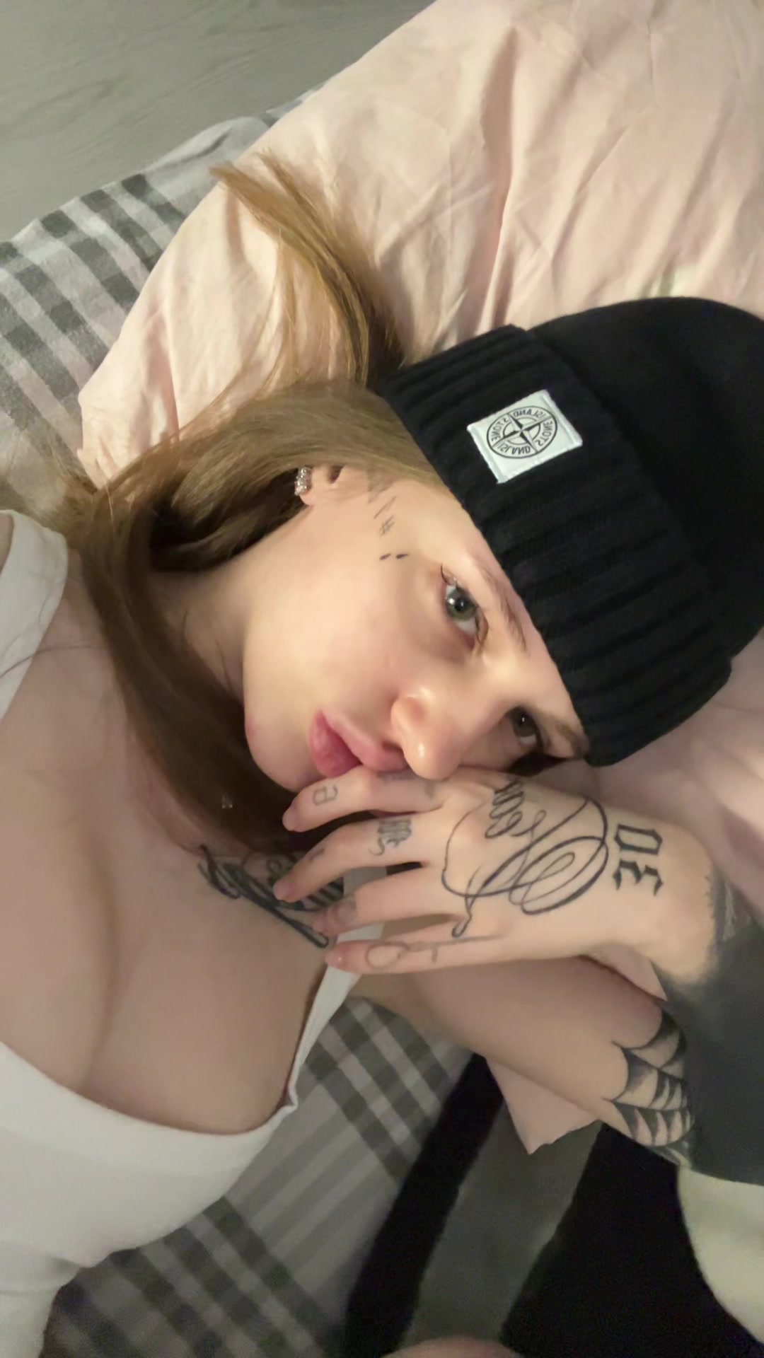 @$