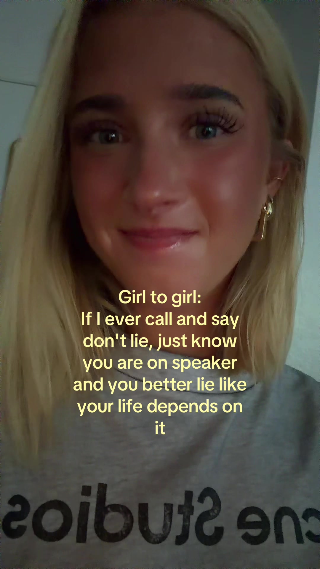 @theelliebarker