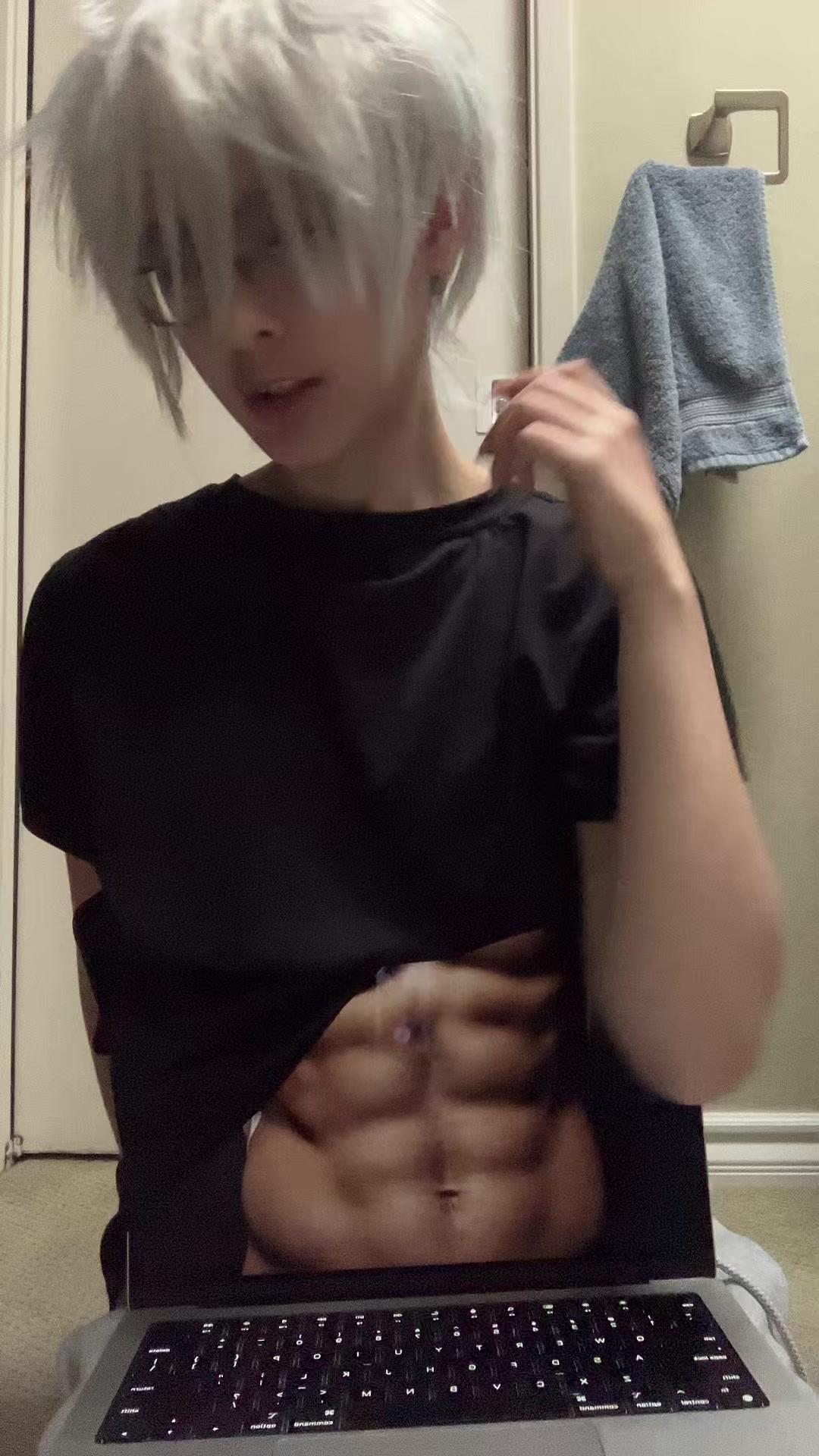 @random_cardboard_box