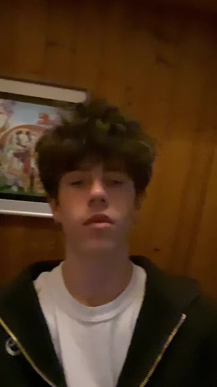 @𝔄𝔑𝔇𝔜👻💜