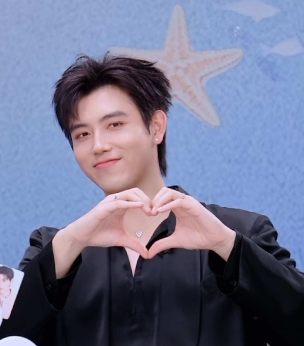 @♡&ordm;𝗚𝗜𝗙𝗧~22&deg;♡