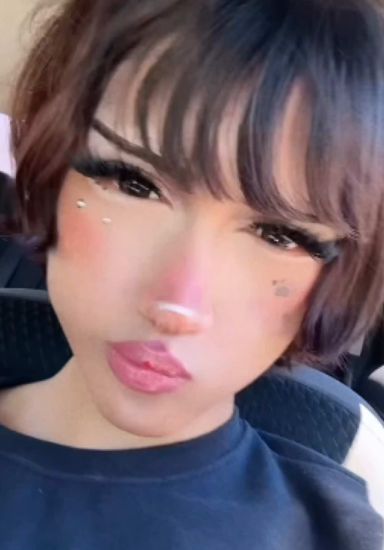 @dollcuff