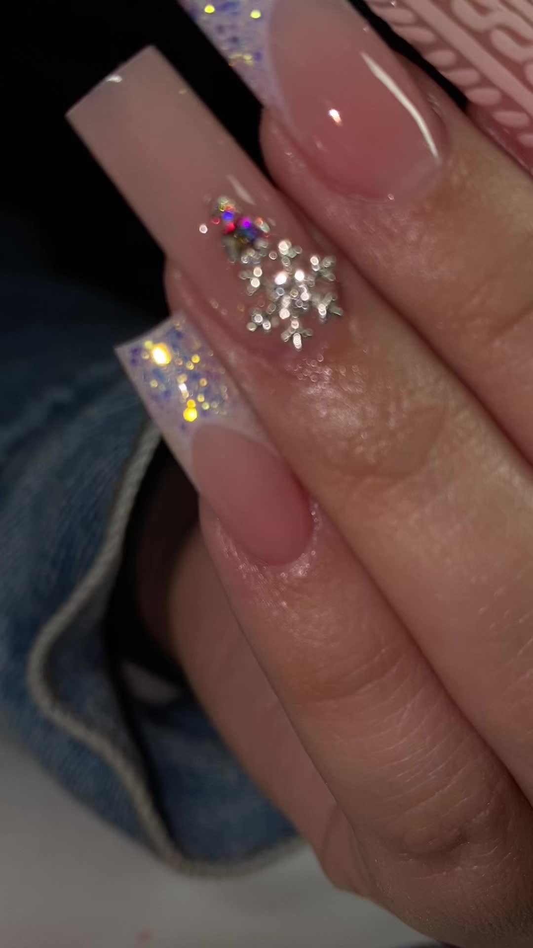 @LetieeLopez