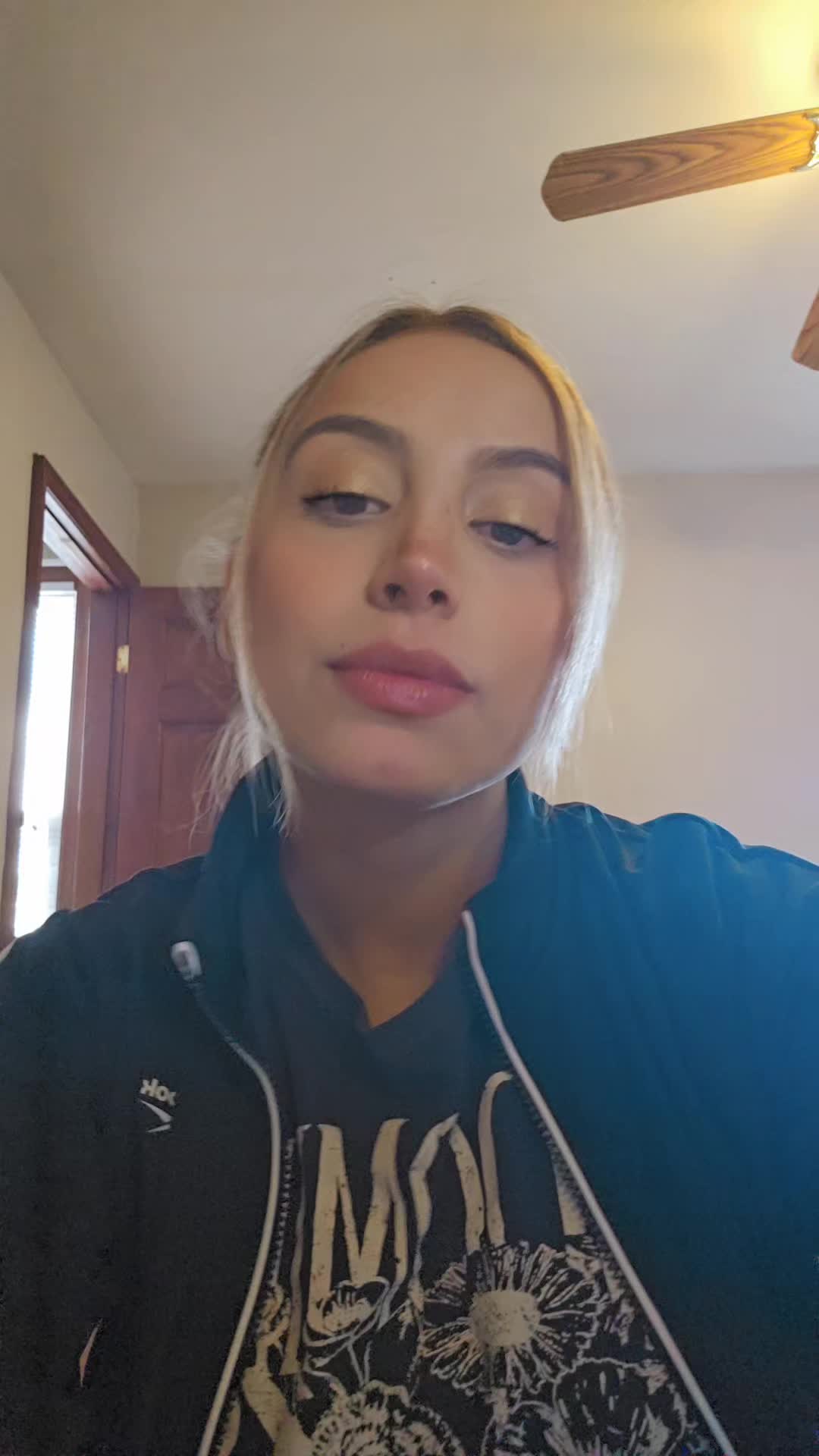 @D4Y4NNA