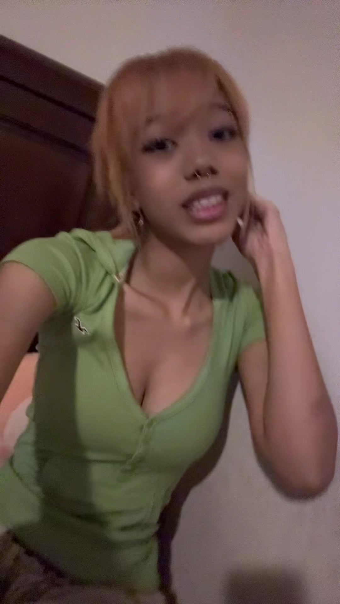 @️