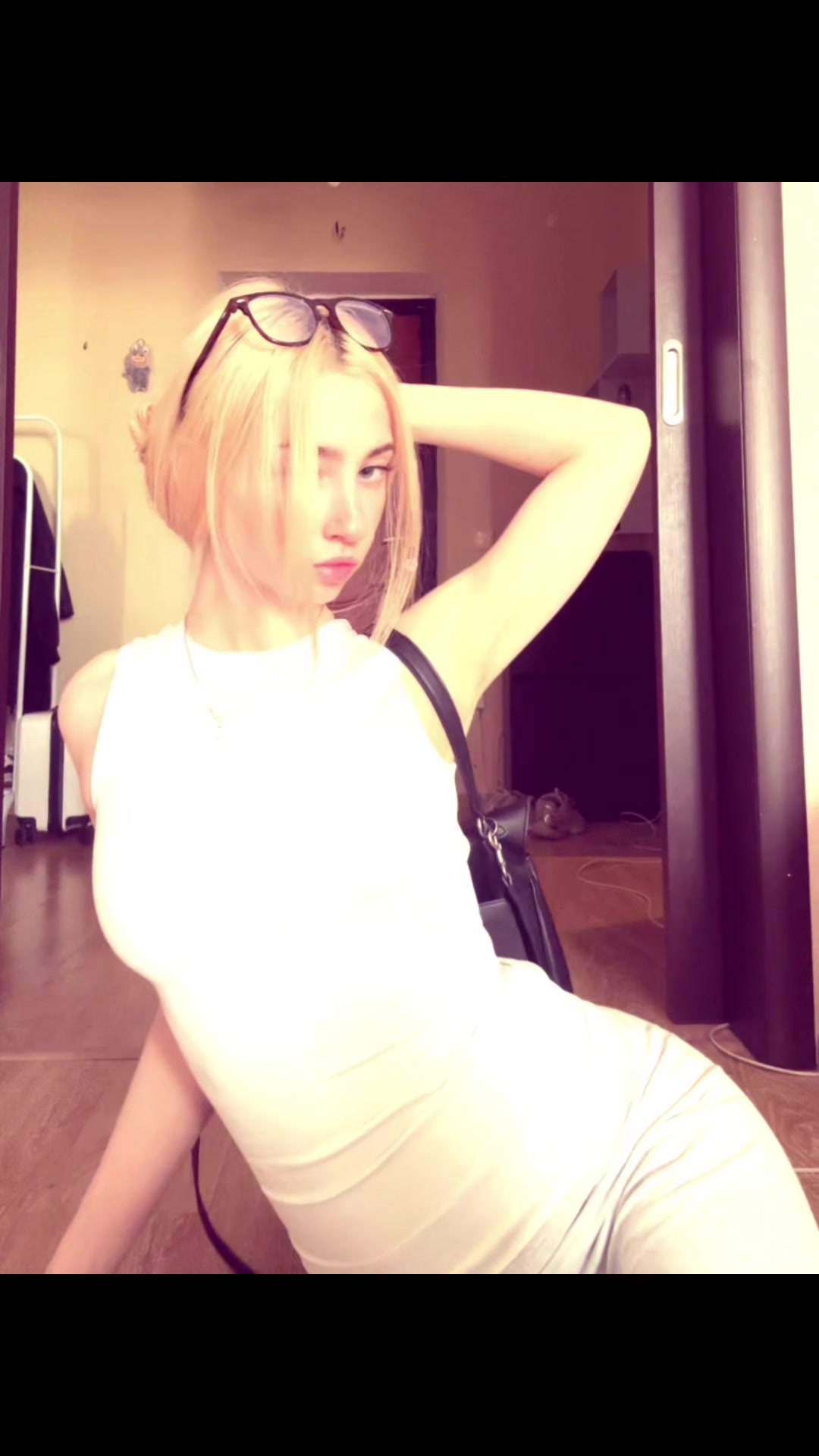 @аня аника