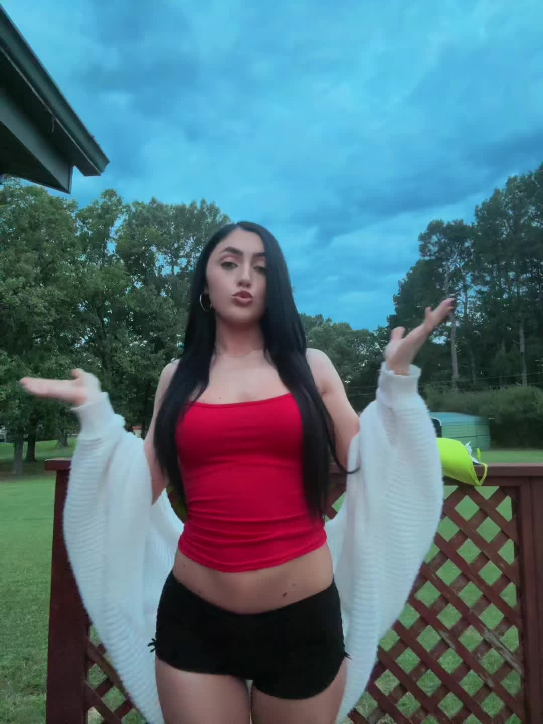@Ky<3