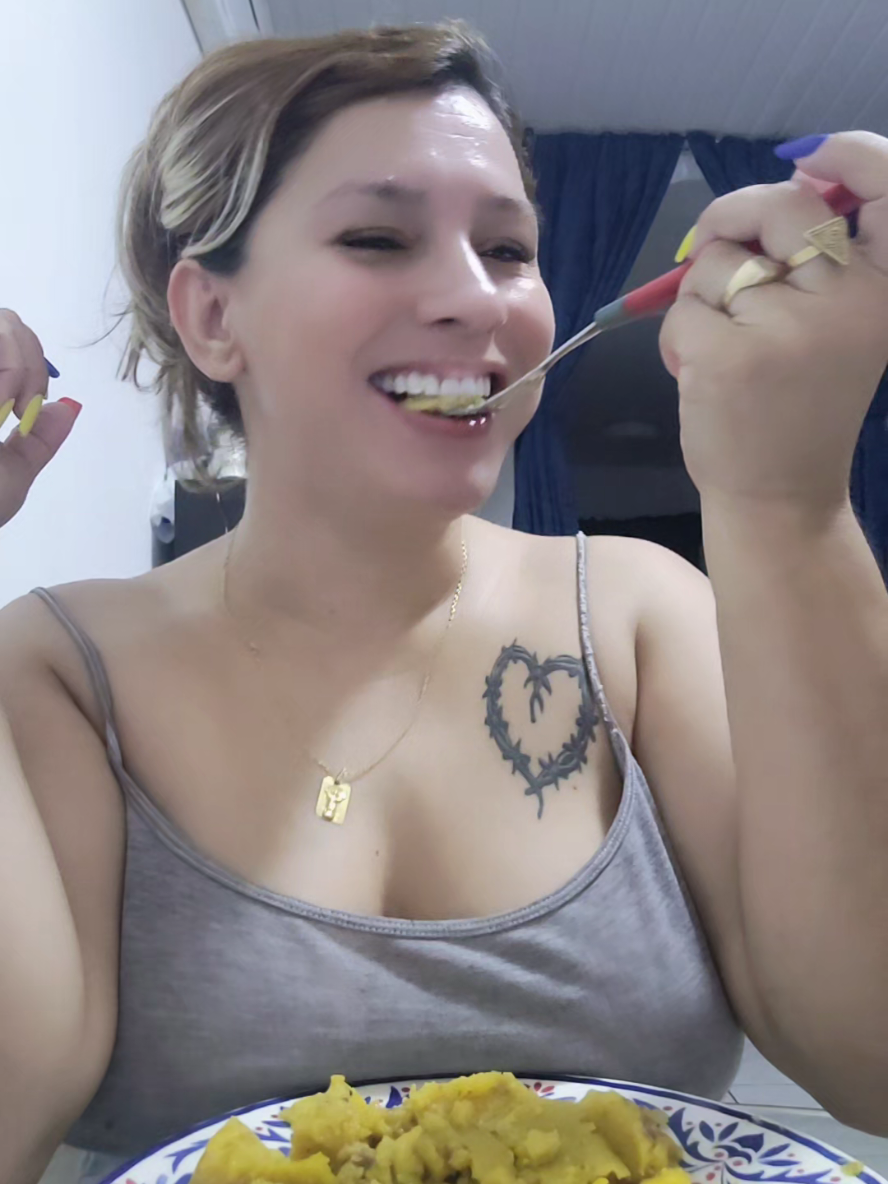 @Carolina chikita Hernández 😉