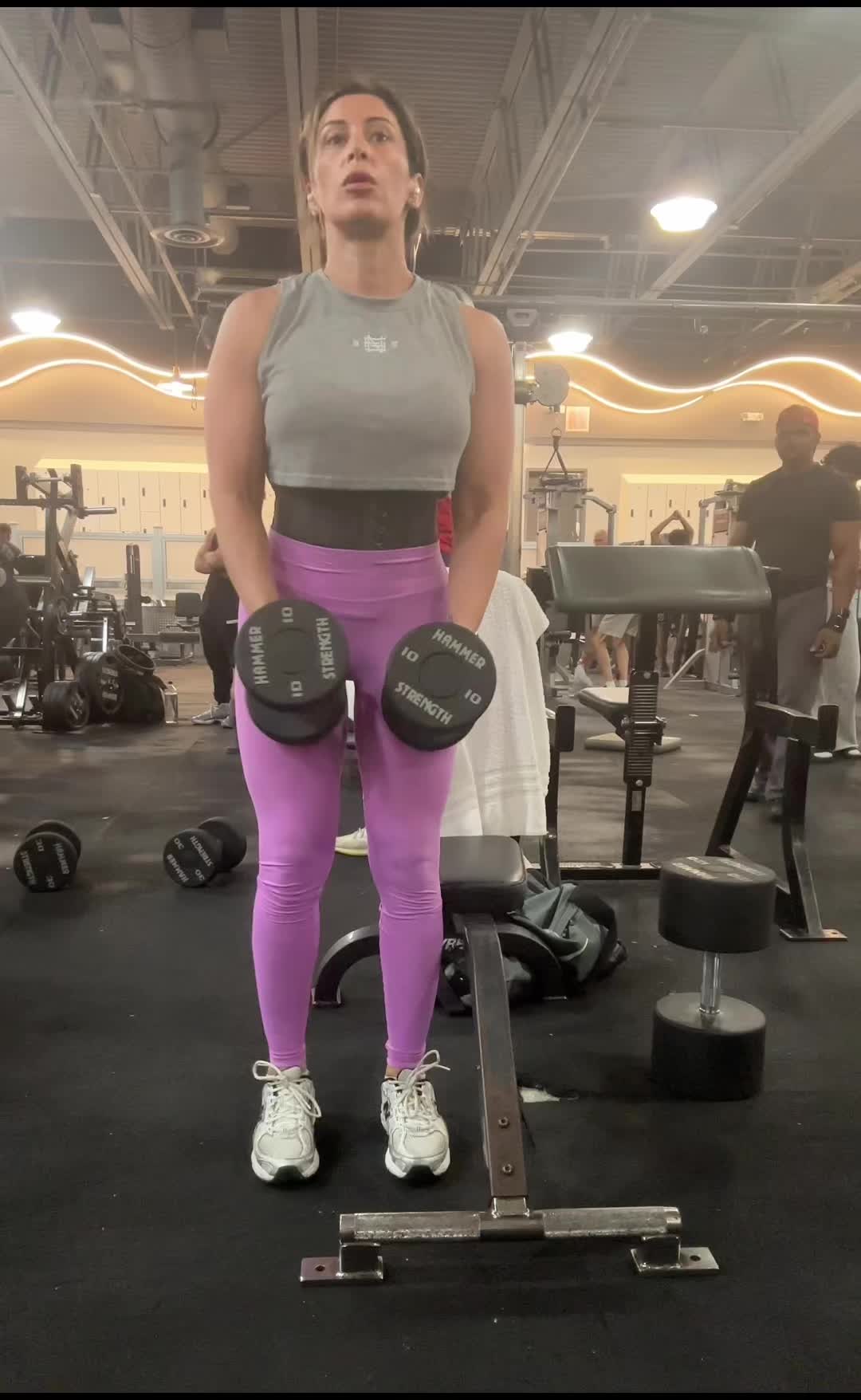 @Dana Dee68