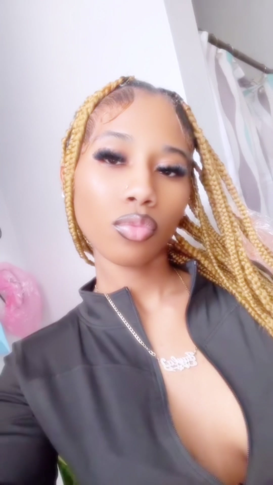 @thickdominican